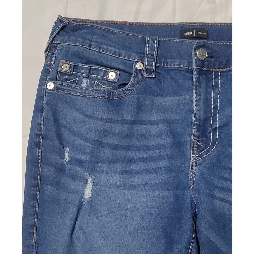 True Religion Geno Men's Relaxed Slim Fit Distressed Straight Leg Jeans‎ Size 36